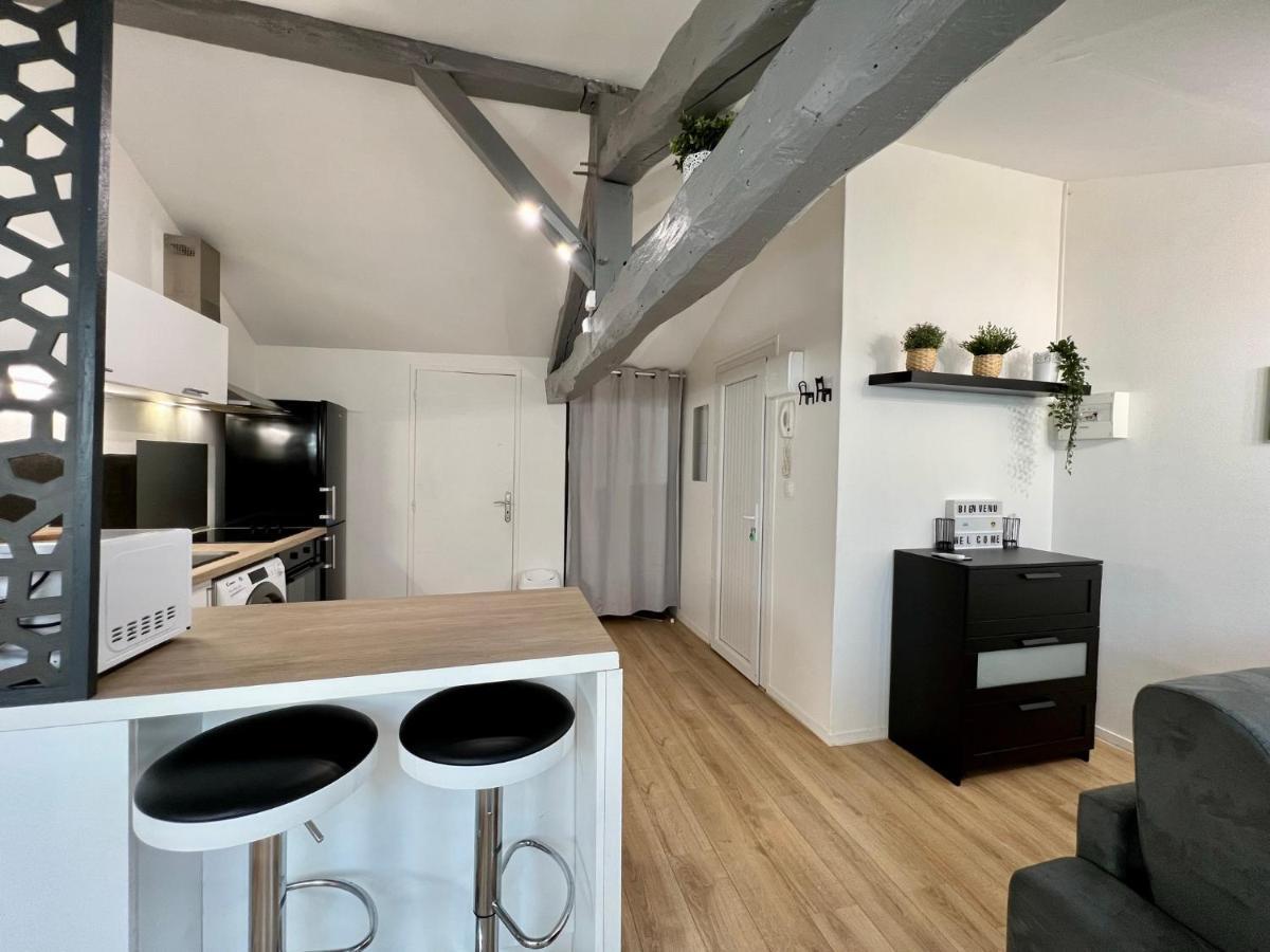 Très bel appartement climatisé situé à coté de la gare et centre ville Périgueux Exterior foto