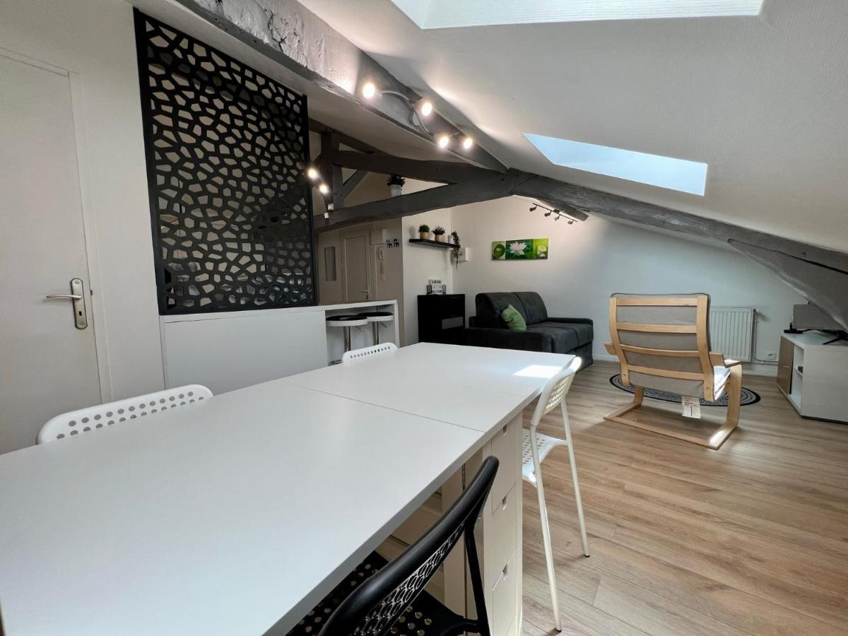 Très bel appartement climatisé situé à coté de la gare et centre ville Périgueux Exterior foto