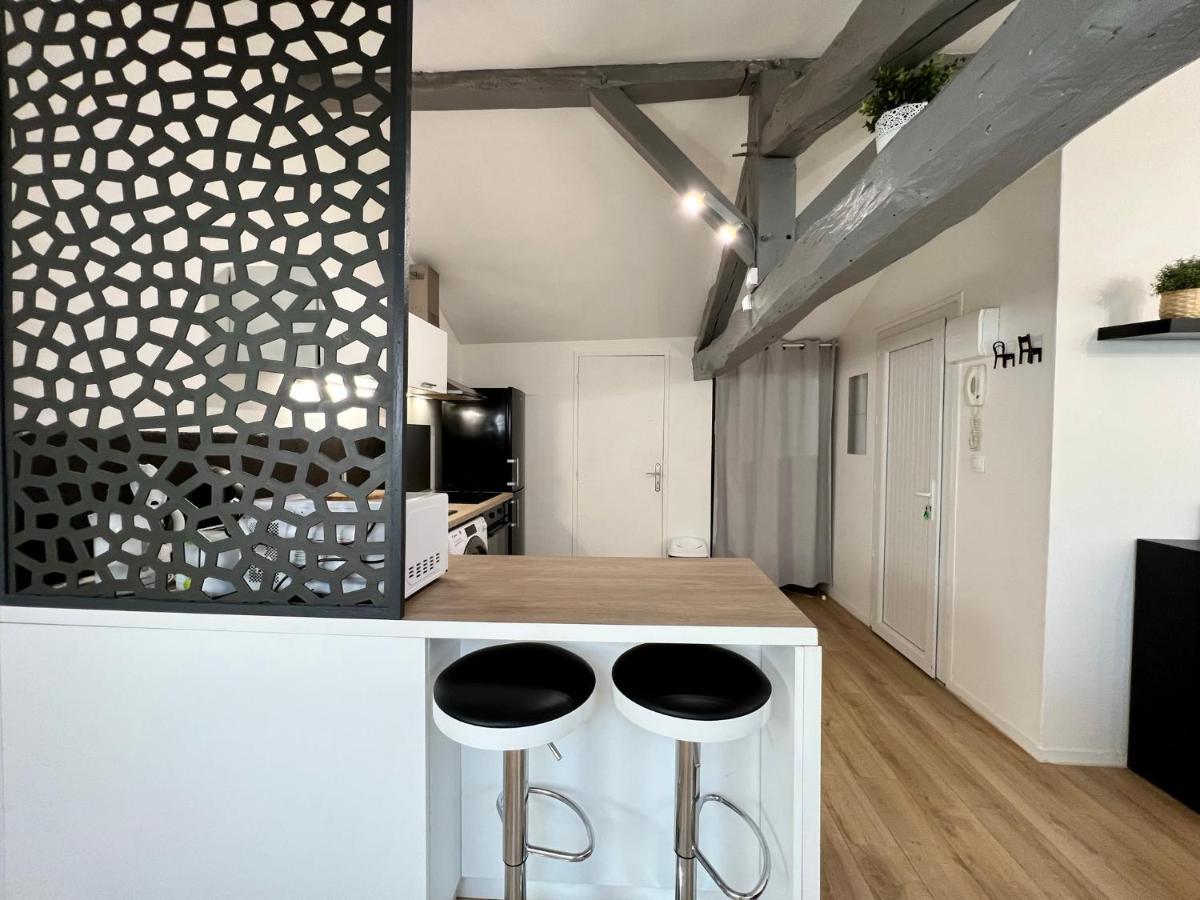 Très bel appartement climatisé situé à coté de la gare et centre ville Périgueux Exterior foto